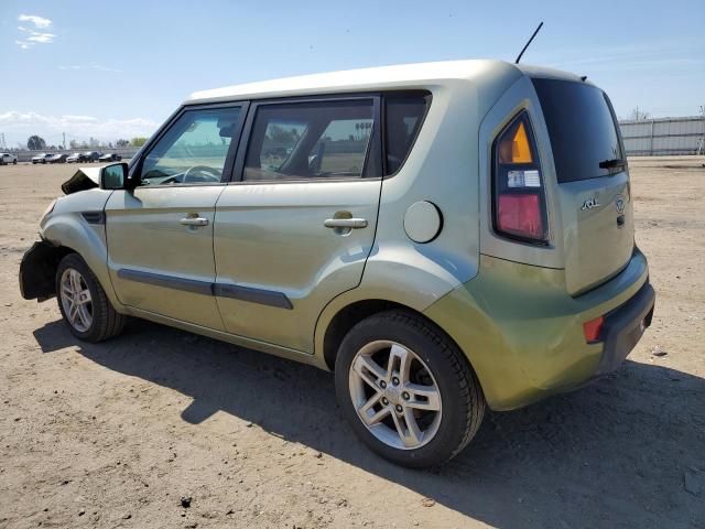 2011 KIA Soul +