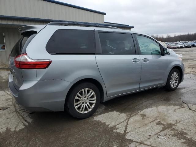 2015 Toyota Sienna XLE