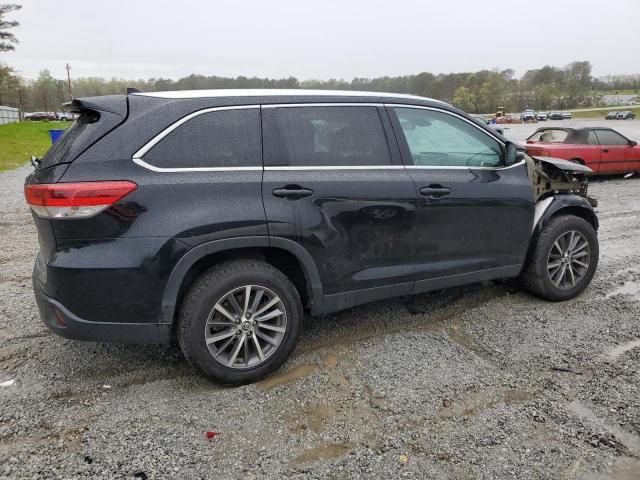 2019 Toyota Highlander SE