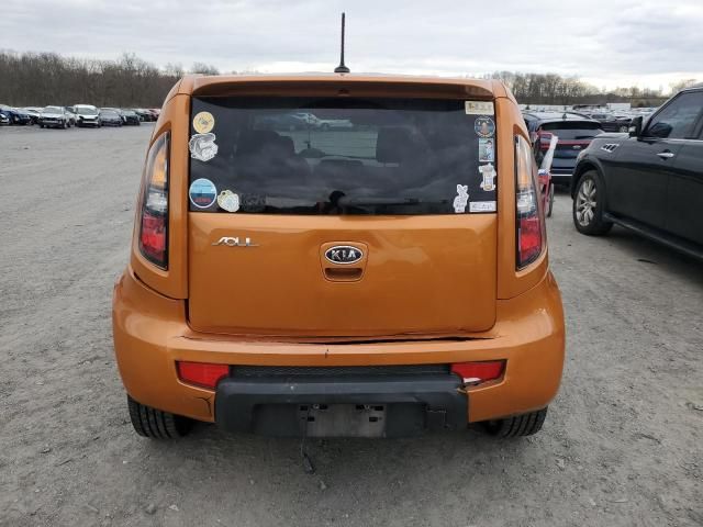 2011 KIA Soul +