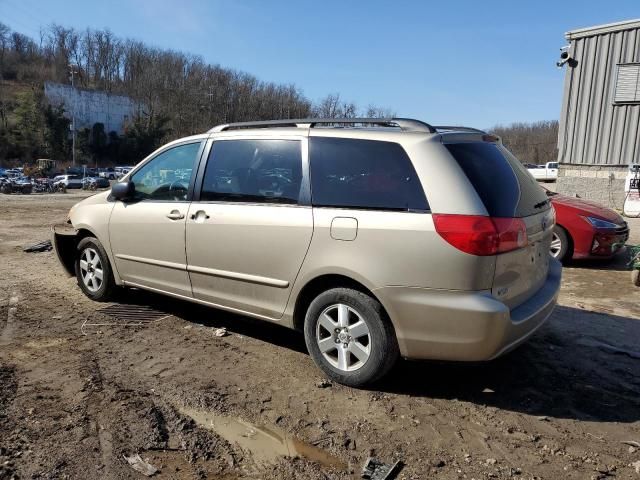 2009 Toyota Sienna CE