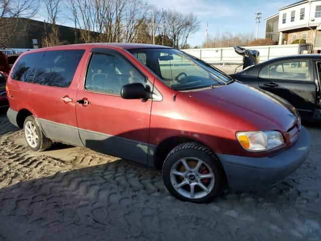 1998 Toyota Sienna CE