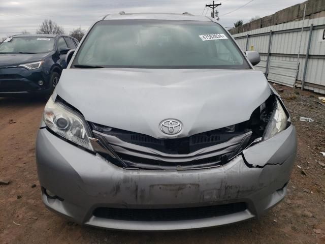 2016 Toyota Sienna XLE