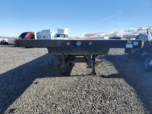 2013 Trailers Flatbed