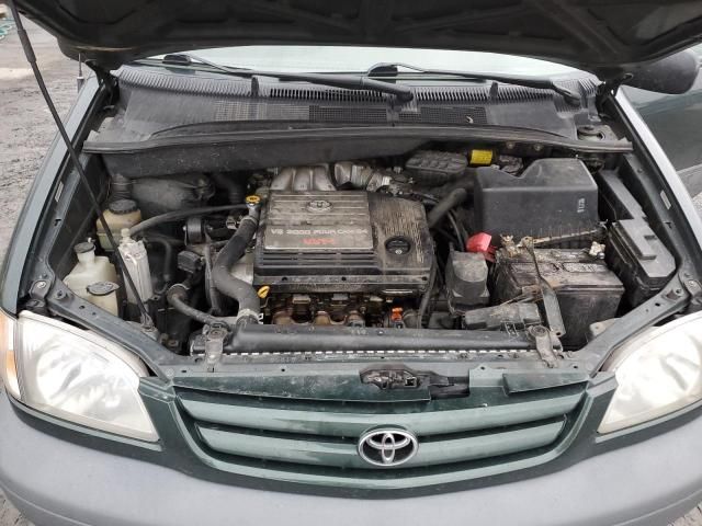 2001 Toyota Sienna LE