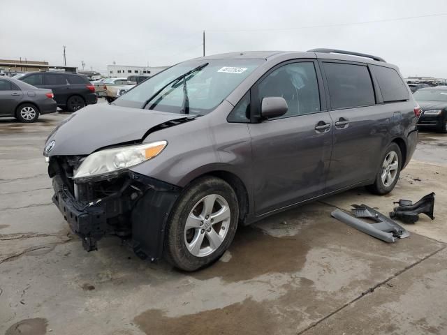 2015 Toyota Sienna LE