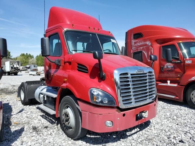 2019 Freightliner Cascadia 113