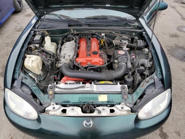 2000 Mazda MX-5 Miata Base