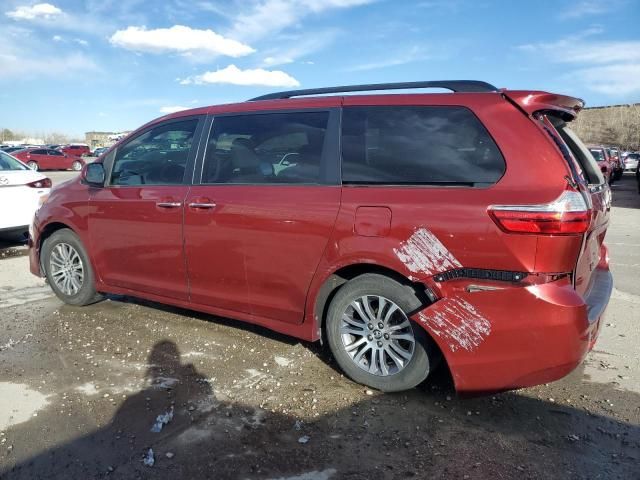 2018 Toyota Sienna XLE