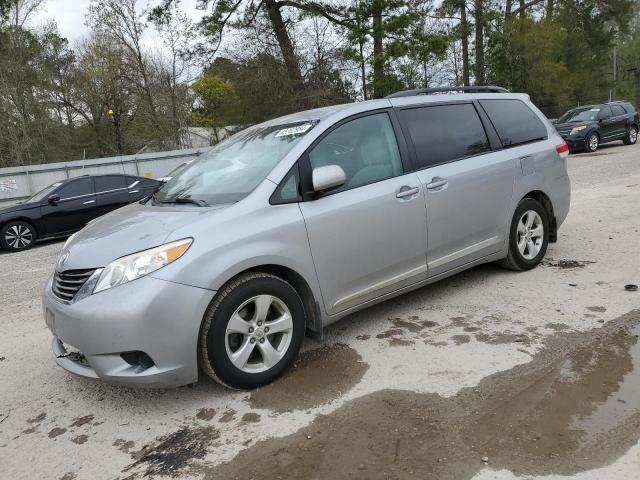 2013 Toyota Sienna LE