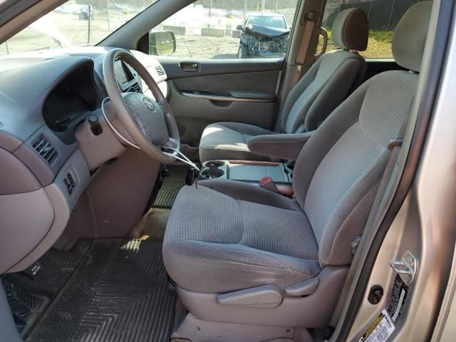 2006 Toyota Sienna LE