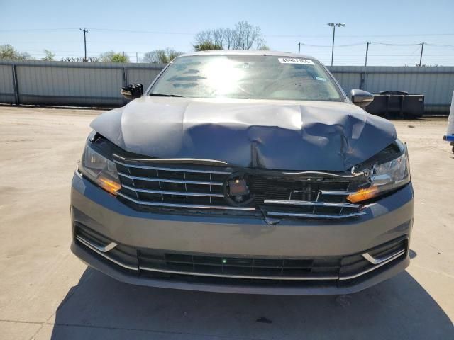 2016 Volkswagen Passat SE