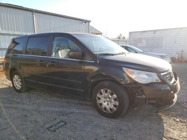 2011 Volkswagen Routan S