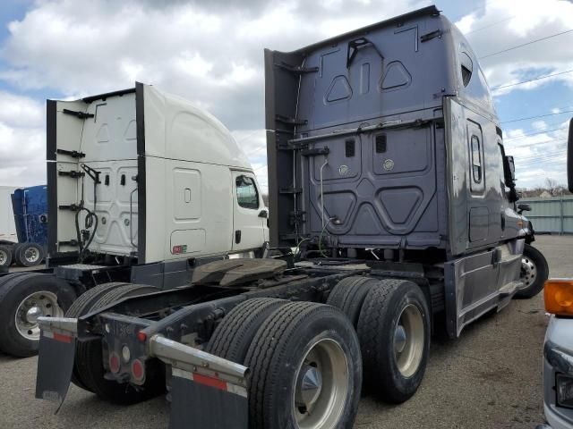 2015 Freightliner Cascadia 125