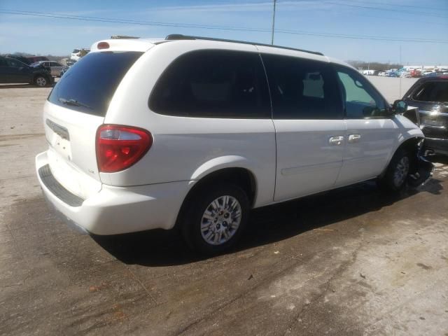 2005 Chrysler Town & Country LX