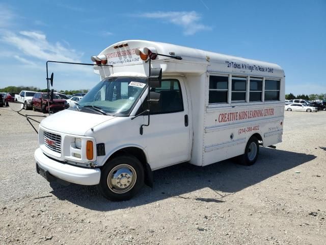 2001 GMC Savana Cutaway G3500