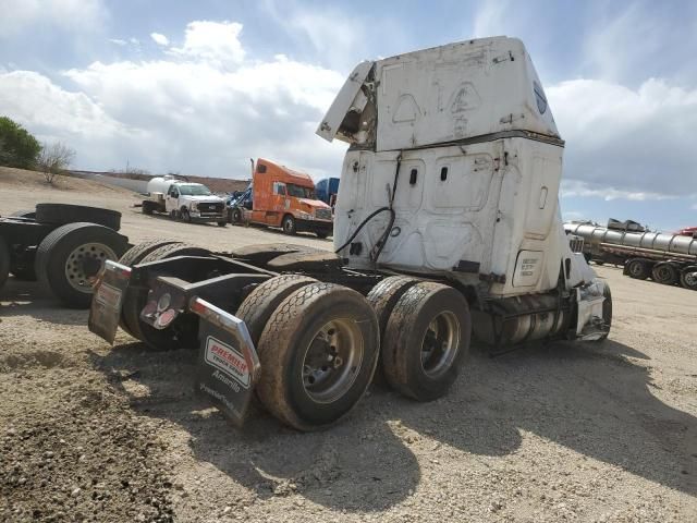 2022 Freightliner Cascadia 126