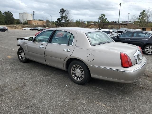 2000 Lincoln Town Car Signature