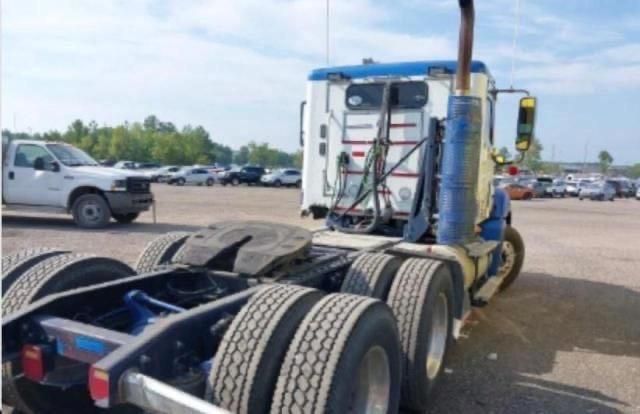 2009 Freightliner Conventional Columbia