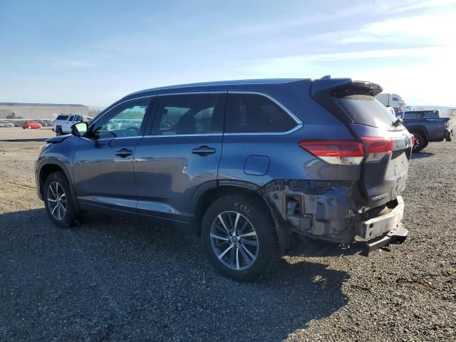 2017 Toyota Highlander SE