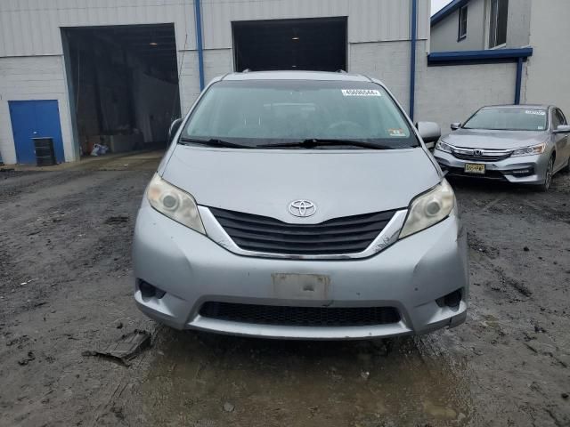 2011 Toyota Sienna LE