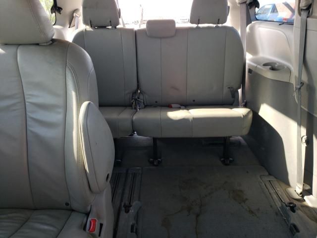 2014 Toyota Sienna XLE