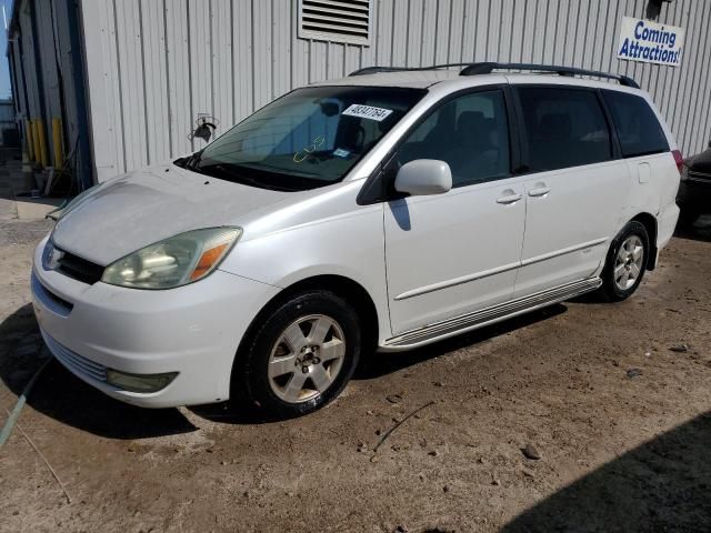 2004 Toyota Sienna XLE