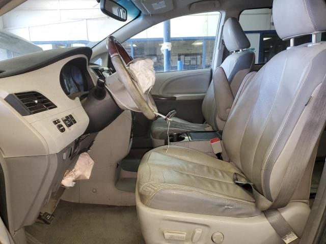 2012 Toyota Sienna XLE