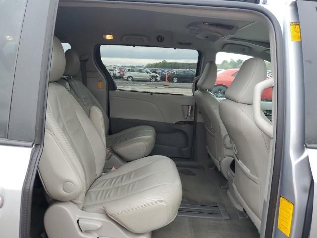 2014 Toyota Sienna XLE