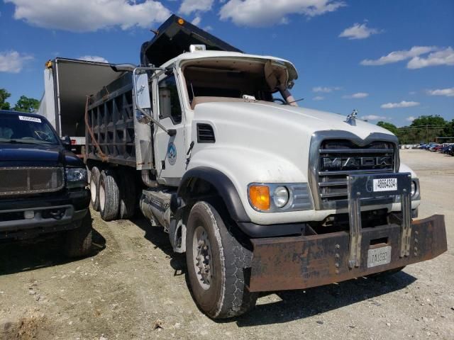 2007 Mack 700 CV700