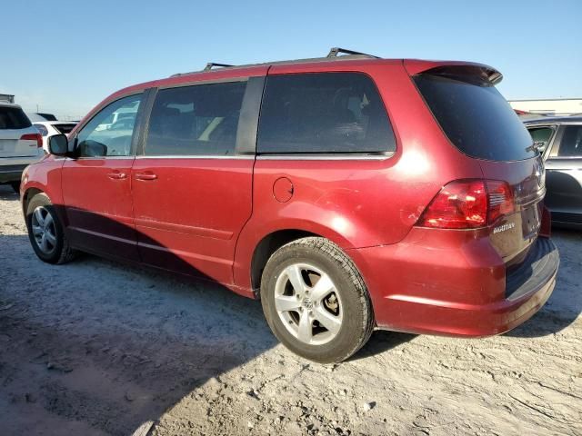 2011 Volkswagen Routan SE