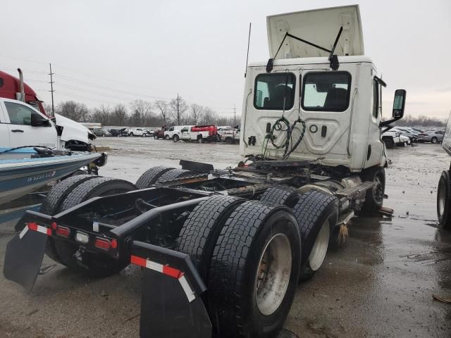 2022 Freightliner Cascadia 116