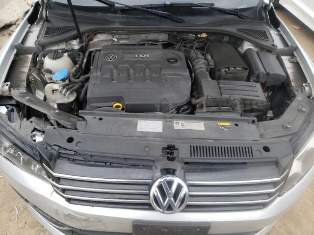 2015 Volkswagen Passat SE