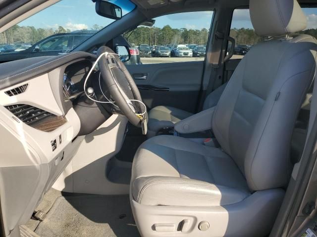 2015 Toyota Sienna XLE