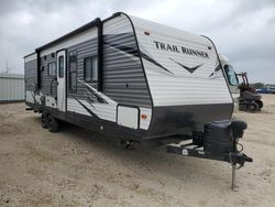 Camiones dañados por inundaciones a la venta en subasta: 2021 Trail King 28