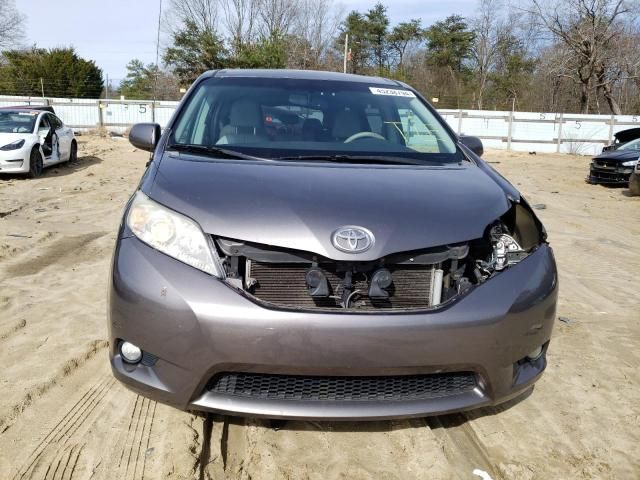 2011 Toyota Sienna XLE