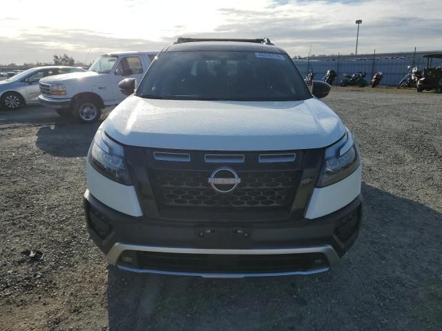 2023 Nissan Pathfinder SV