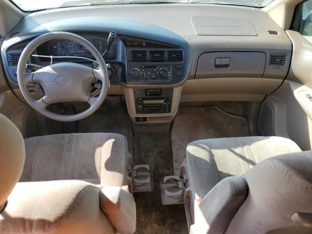 2000 Toyota Sienna CE