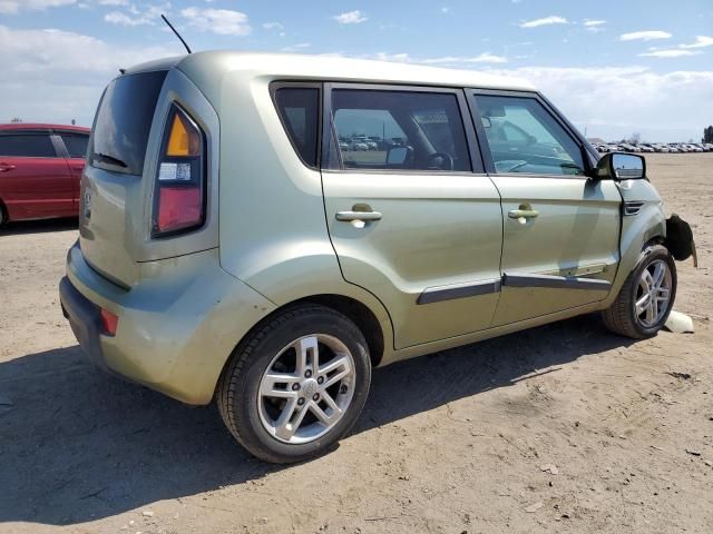 2011 KIA Soul +