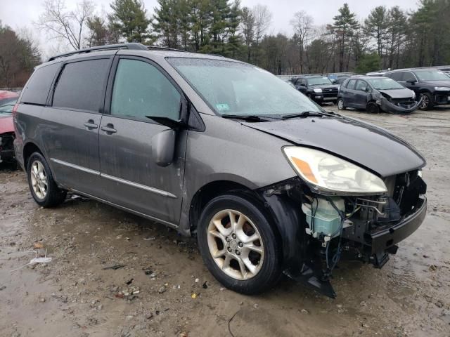 2004 Toyota Sienna XLE