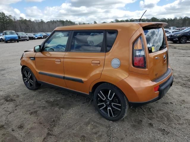 2010 KIA Soul +