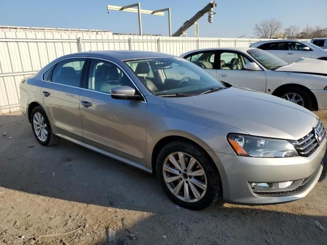 2012 Volkswagen Passat SEL