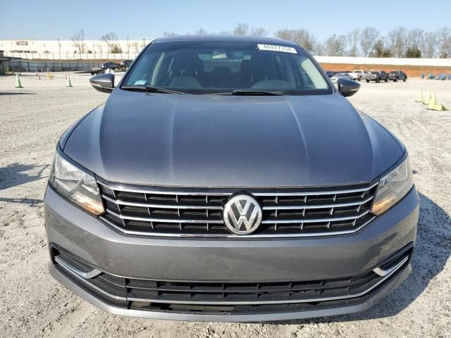 2016 Volkswagen Passat SE