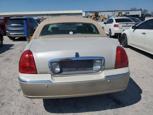 2004 Lincoln Town Car Ultimate