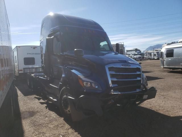 2019 Freightliner Cascadia 126