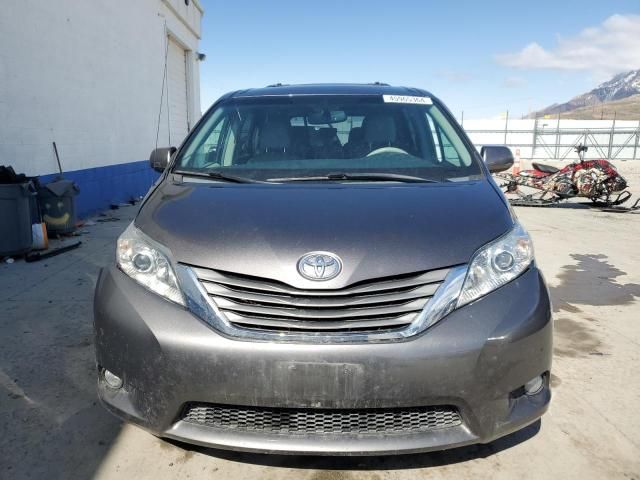 2013 Toyota Sienna XLE