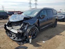 Salvage cars for sale from Copart Elgin, IL: 2021 Chrysler Pacifica Touring L