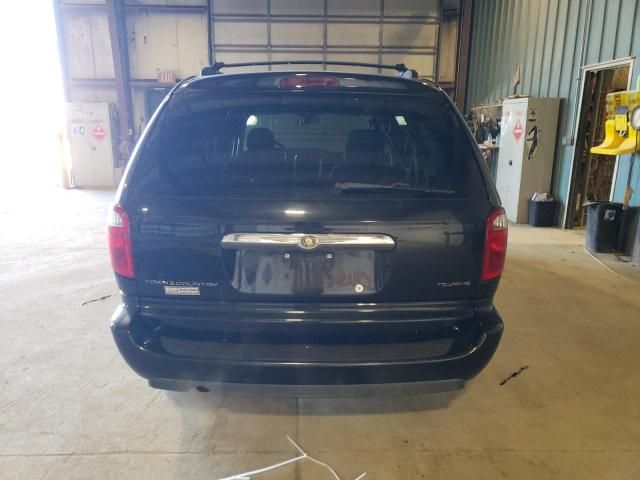 2005 Chrysler Town & Country Touring