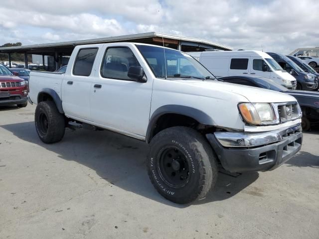 2000 Nissan Frontier Crew Cab XE