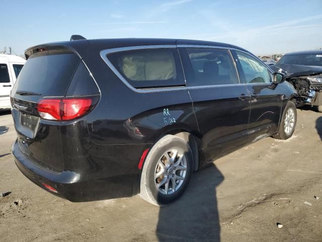 2021 Chrysler Voyager LX